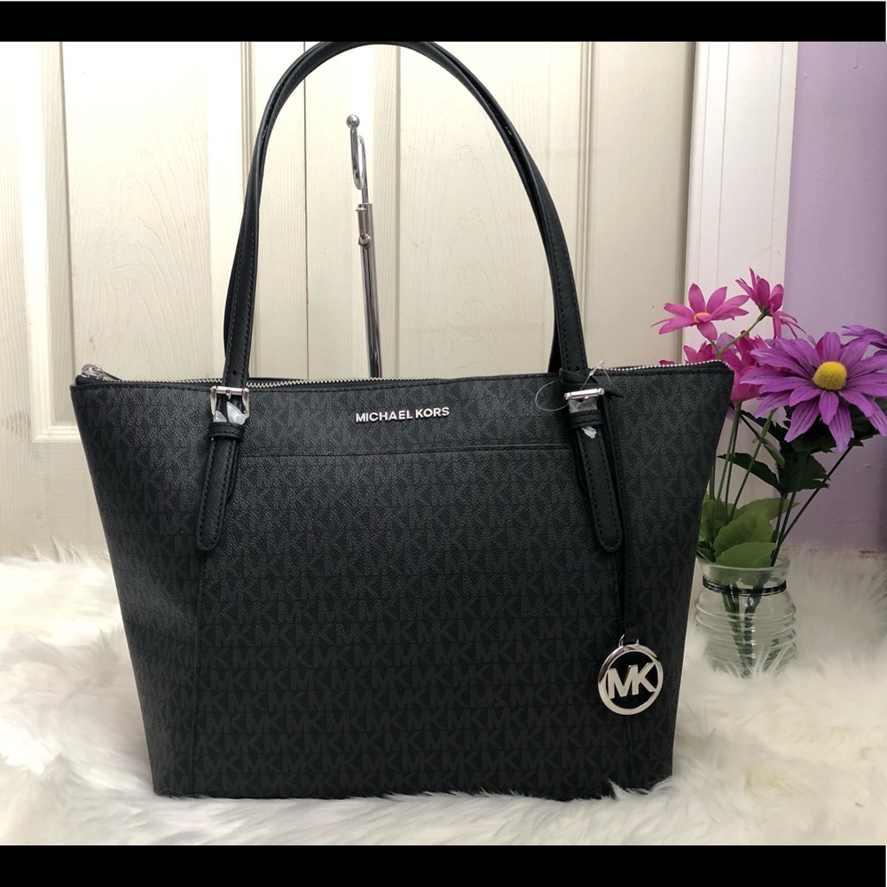 Michael Kors tote